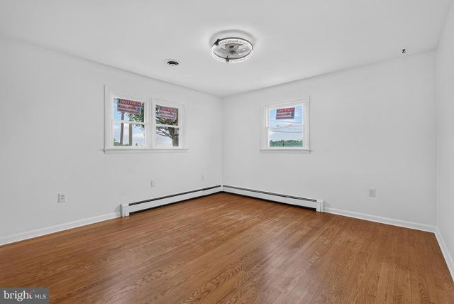 385 MANOR RD, Red Lion, PA 17356