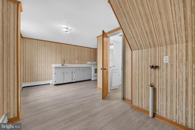 385 MANOR RD, Red Lion, PA 17356