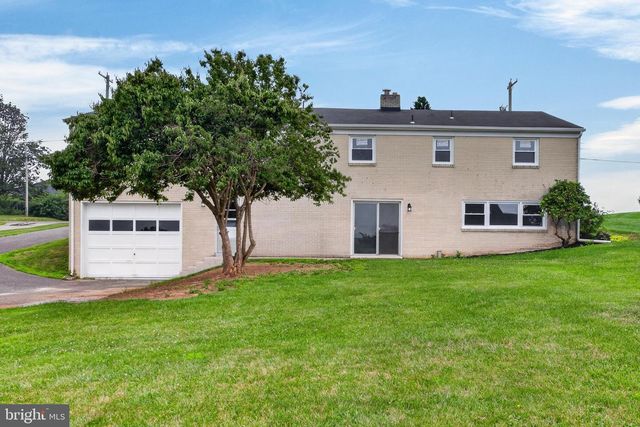 385 MANOR RD, Red Lion, PA 17356