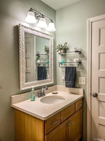 11236 Chyna Run, Davisburg, MI 48350