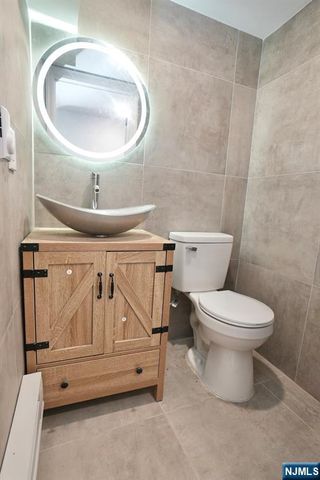 41 Arlington Avenue, Jersey City, NJ 07305