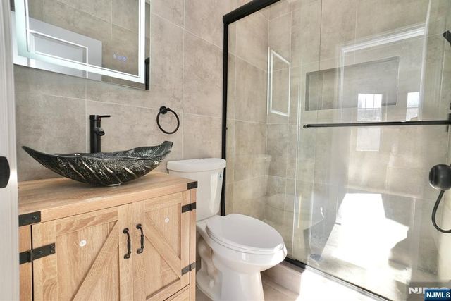 41 Arlington Avenue, Jersey City, NJ 07305