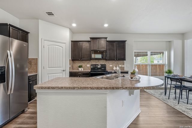 5715 Cielo Rnch, San Antonio, TX 78218