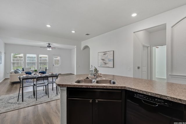 5715 Cielo Rnch, San Antonio, TX 78218