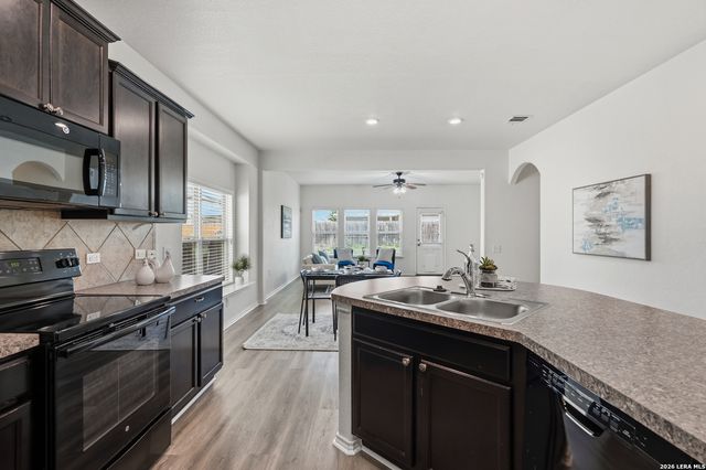 5715 Cielo Rnch, San Antonio, TX 78218