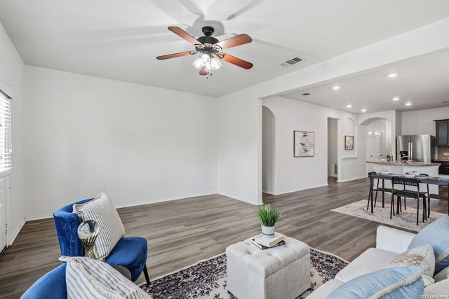 5715 Cielo Rnch, San Antonio, TX 78218