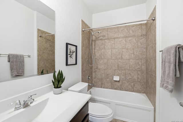 5715 Cielo Rnch, San Antonio, TX 78218