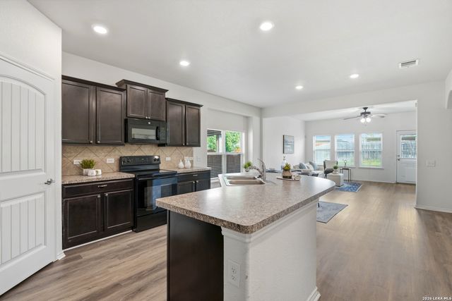 5715 Cielo Rnch, San Antonio, TX 78218