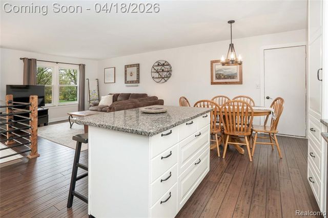 23643 Nilan Drive, Novi, MI 48375