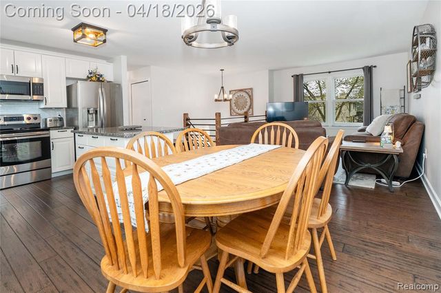 23643 Nilan Drive, Novi, MI 48375
