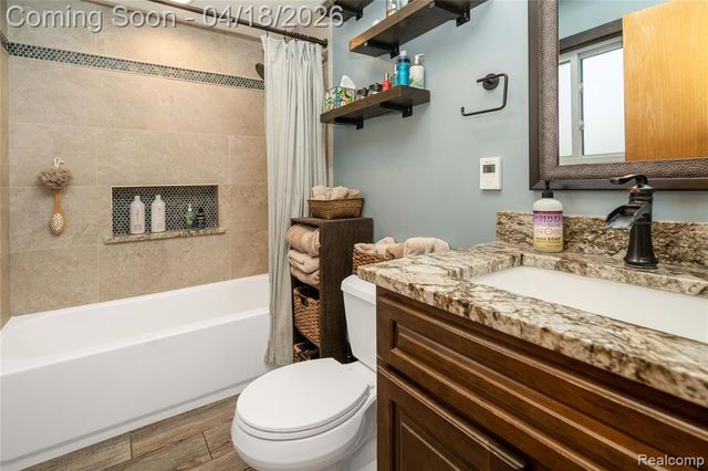 23643 Nilan Drive, Novi, MI 48375