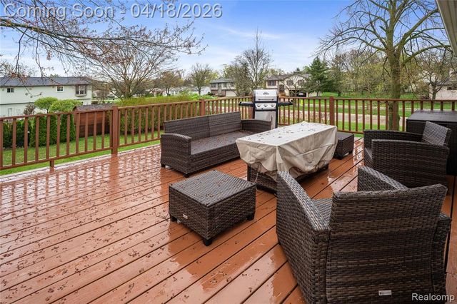 23643 Nilan Drive, Novi, MI 48375