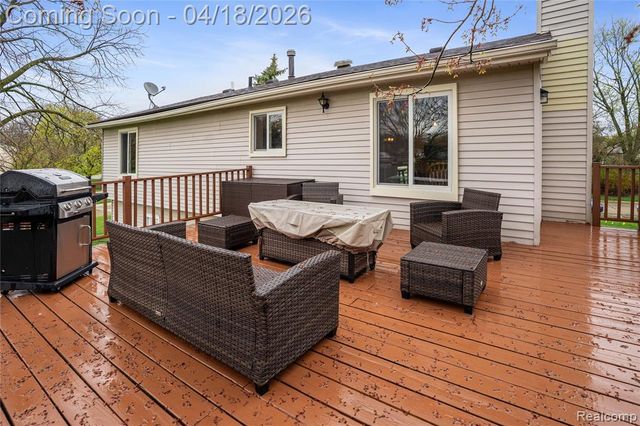 23643 Nilan Drive, Novi, MI 48375