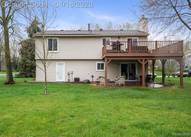 23643 Nilan Drive, Novi, MI 48375