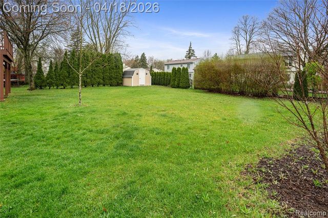 23643 Nilan Drive, Novi, MI 48375