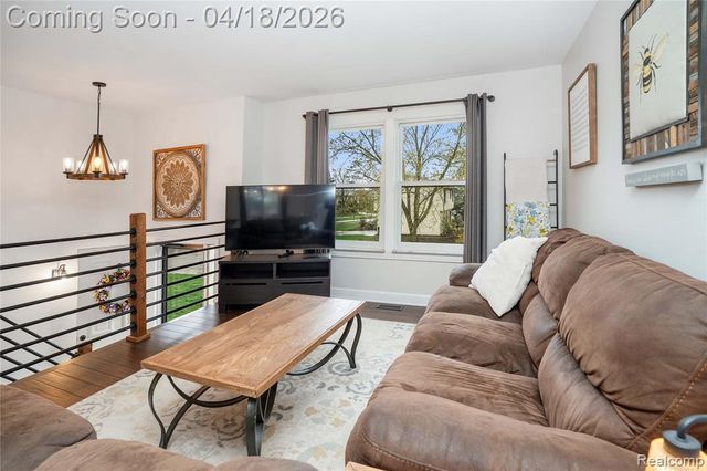 23643 Nilan Drive, Novi, MI 48375
