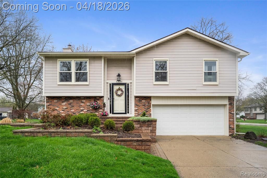 23643 Nilan Drive, Novi, MI 48375