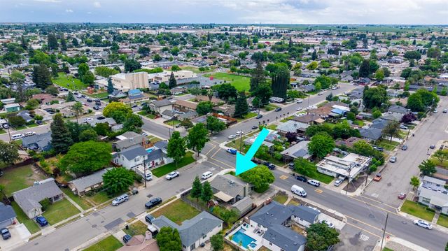 1006 Magnolia St, Oakdale, CA 95361