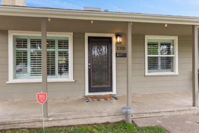 1006 Magnolia St, Oakdale, CA 95361