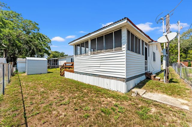 2418 Park St., North Myrtle Beach, SC 29582