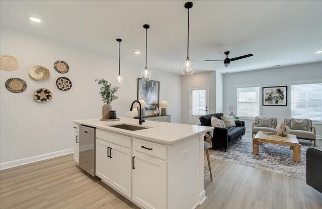 1933 Kinnard Alley, Kennesaw, GA 30144