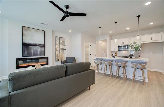 1933 Kinnard Alley, Kennesaw, GA 30144