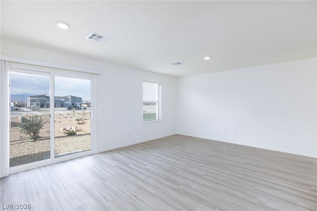 6061 Amaryllis Falls Street, North Las Vegas, NV 89081
