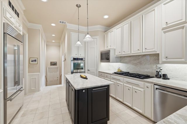 5909 Club Hill Place, Dallas, TX 75248