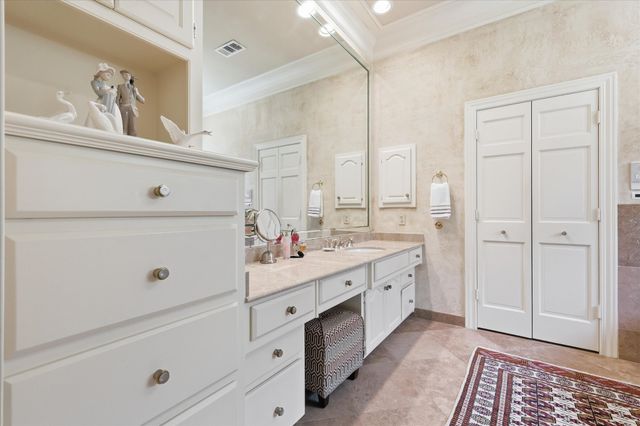 5909 Club Hill Place, Dallas, TX 75248