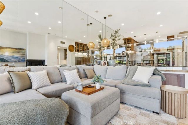 8212 Marina Pacifica North, Long Beach, CA 90803