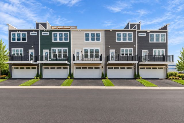 1711 Pratt Court 24166, Hoffman Estates, IL 60192