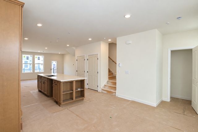 1711 Pratt Court 24166, Hoffman Estates, IL 60192