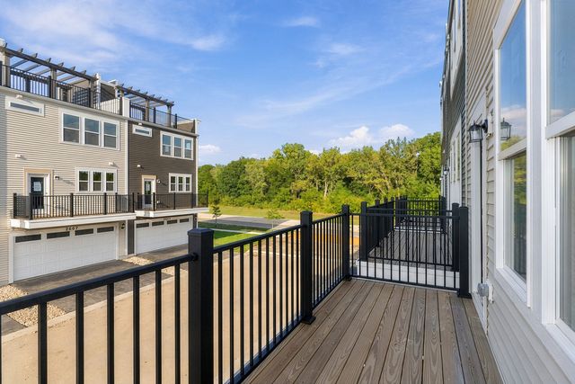 1711 Pratt Court 24166, Hoffman Estates, IL 60192