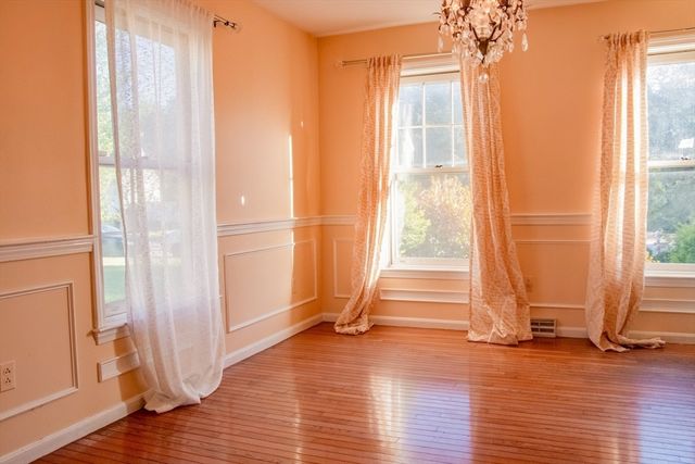 4 Robinette Rd, Stoughton, MA 02072