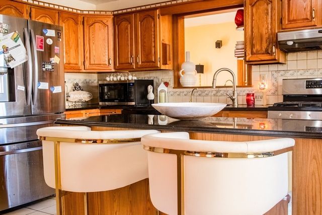 4 Robinette Rd, Stoughton, MA 02072