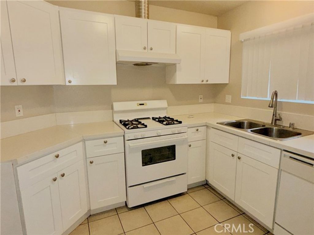 1683 W Wilson Street, Rialto, CA 92376