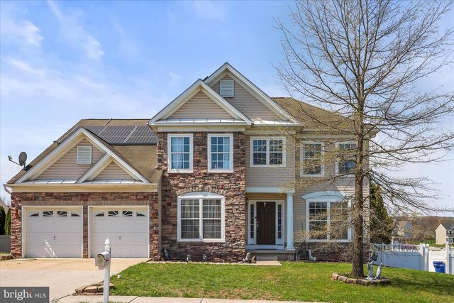 180 HUNTER CREEK DR, York, PA 17406