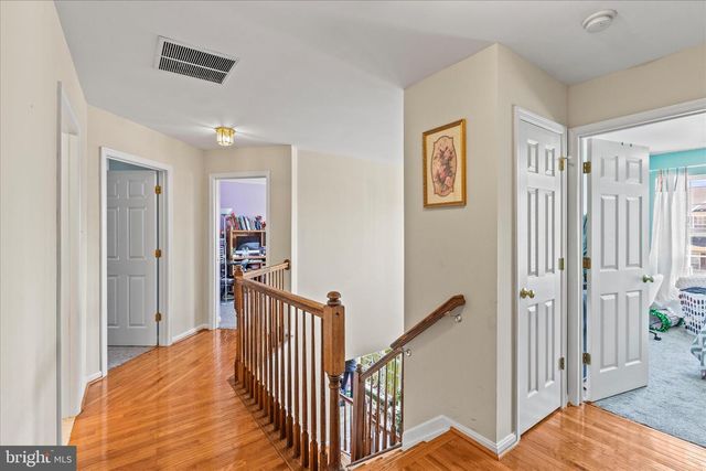 180 HUNTER CREEK DR, York, PA 17406