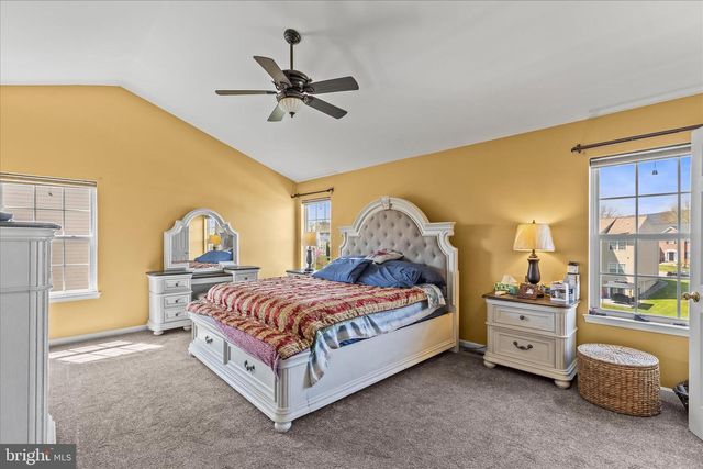 180 HUNTER CREEK DR, York, PA 17406
