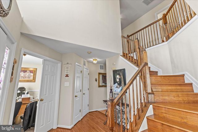 180 HUNTER CREEK DR, York, PA 17406