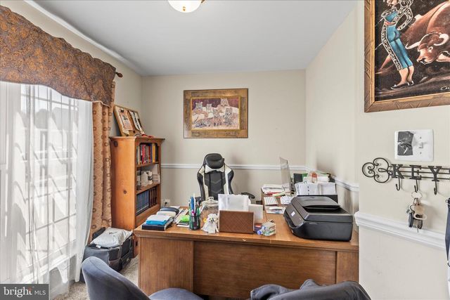 180 HUNTER CREEK DR, York, PA 17406