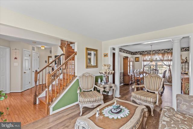 180 HUNTER CREEK DR, York, PA 17406