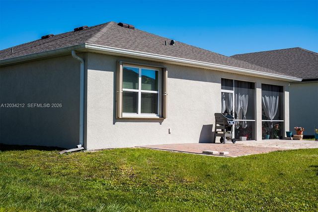 3290 Baravaldo Circle, Cape Coral, FL 33909
