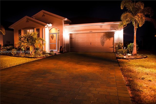 3290 Baravaldo Circle, Cape Coral, FL 33909