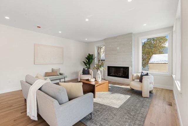 12 Brandon St, Lexington, MA 02420