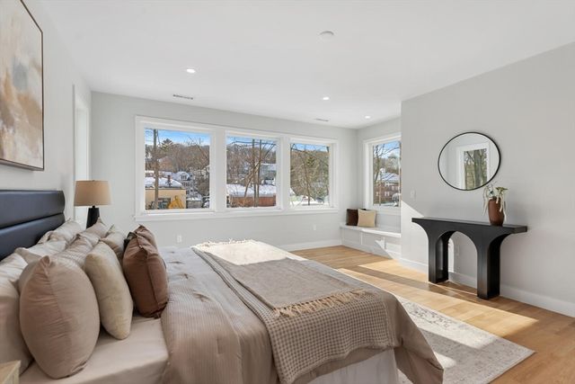 12 Brandon St, Lexington, MA 02420