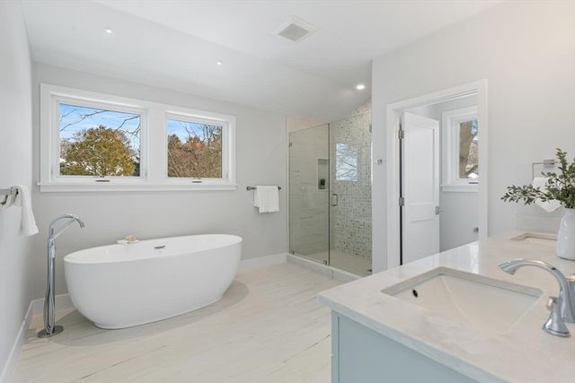 12 Brandon St, Lexington, MA 02420