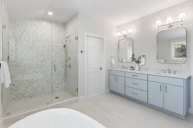 12 Brandon St, Lexington, MA 02420