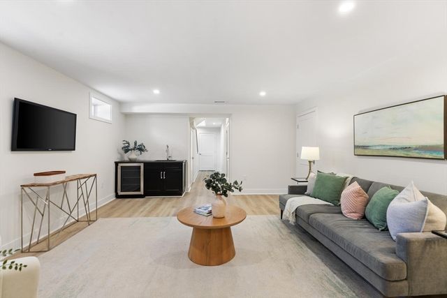 12 Brandon St, Lexington, MA 02420