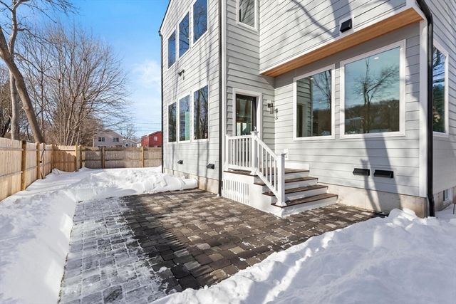 12 Brandon St, Lexington, MA 02420